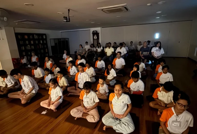 A-devotional-worship-rooted-in-a-heart-inspired-by-the-Triple-Gem-transcending-beyond-material-offerings.-4